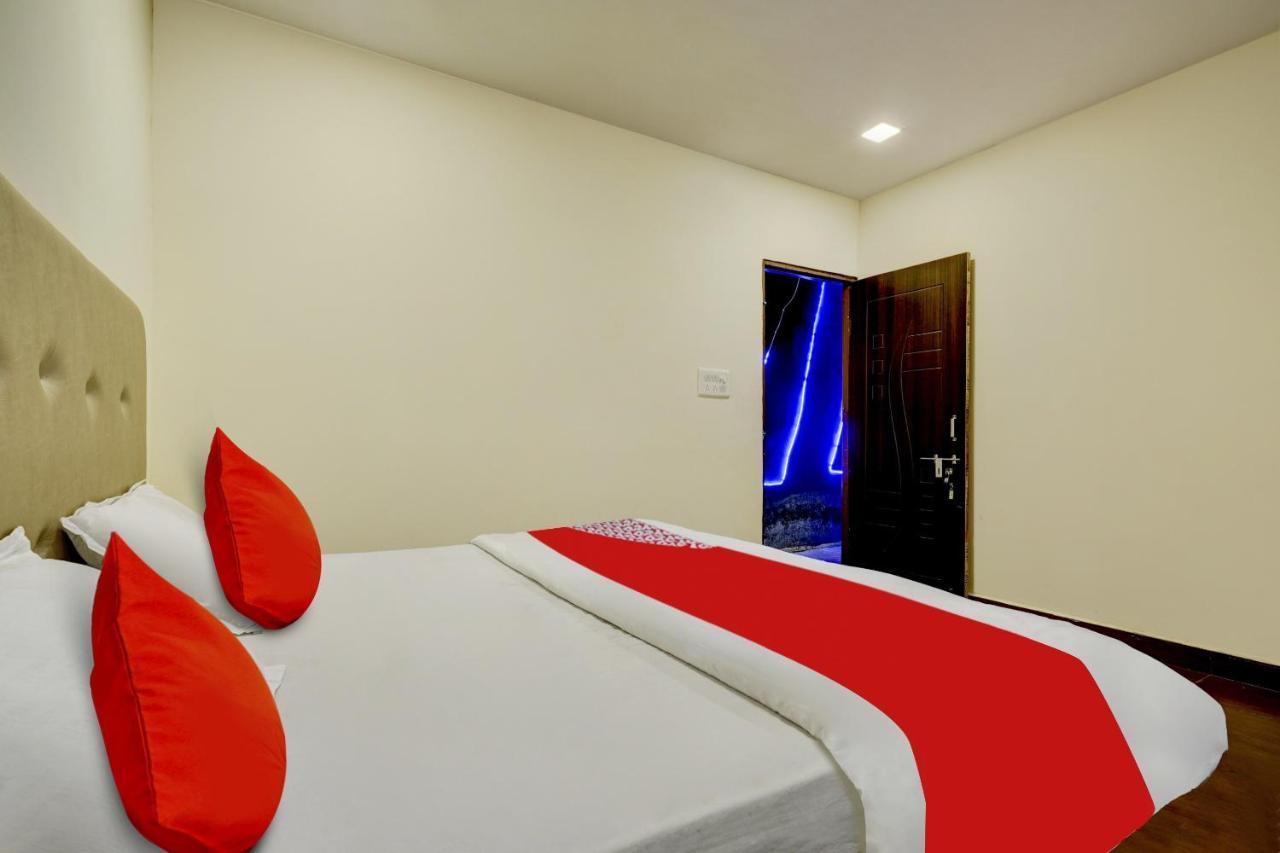 Oyo Flagship The Chirag Resort Bhandāra Exterior foto