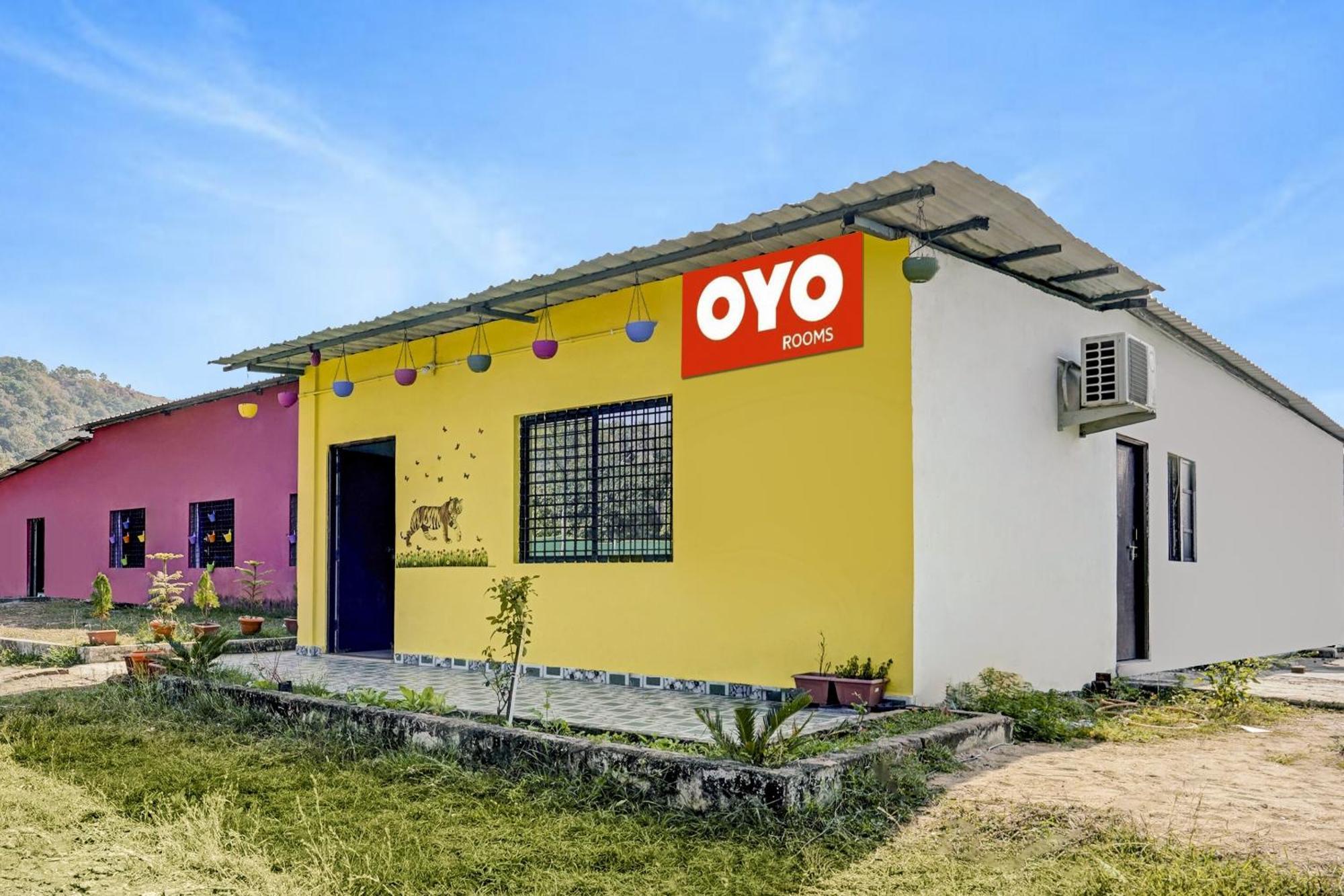 Oyo Flagship The Chirag Resort Bhandāra Exterior foto